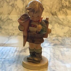 Little Scholar Hummel